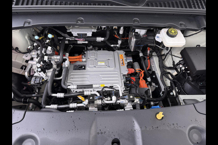 BYD ATTO 2 Boost 45 kWh DIRECT LEVERBAAR | VOLLEDIGE BYD FABRIEKSGARANTIE T/M 11-2030 OF 150.000 KM | STOEL- & STUURVERWARMING | ADAPTIEVE CRUISE | 360° CAMERA | PANORAMADAK | DODEHOEKASSISTENT | ORIGINEEL NL AUTO