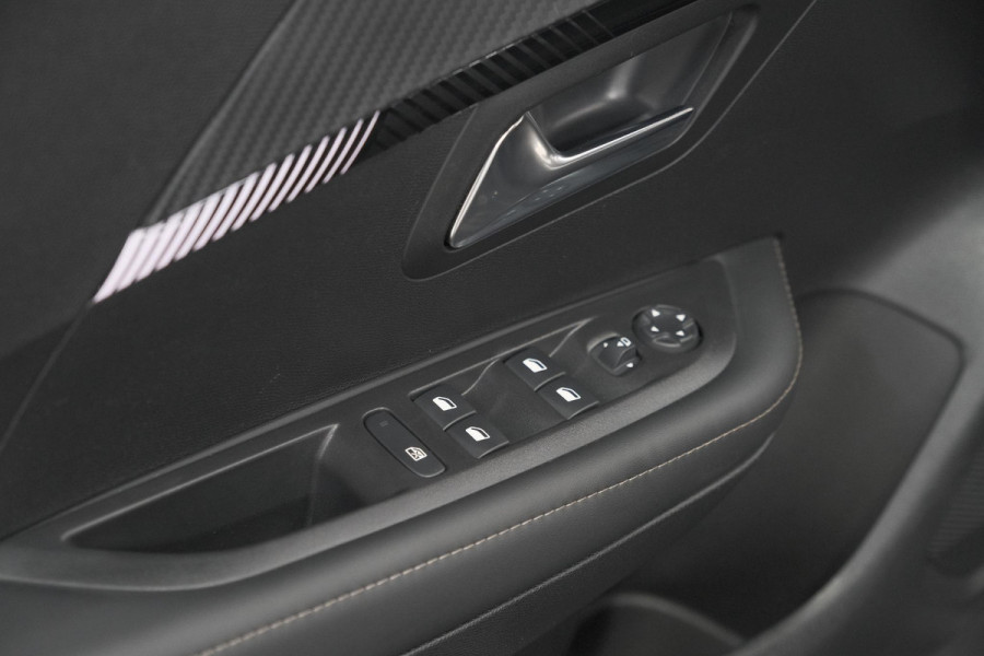 Peugeot 208 Hybrid 100 e-DCS6 Allure | Camera | Navigatie | Apple Carplay | Parkeersensoren