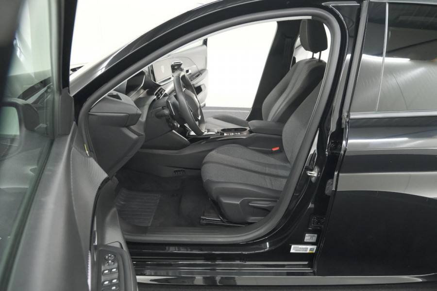 Peugeot 208 Hybrid 100 e-DCS6 Allure | Camera | Navigatie | Apple Carplay | Parkeersensoren