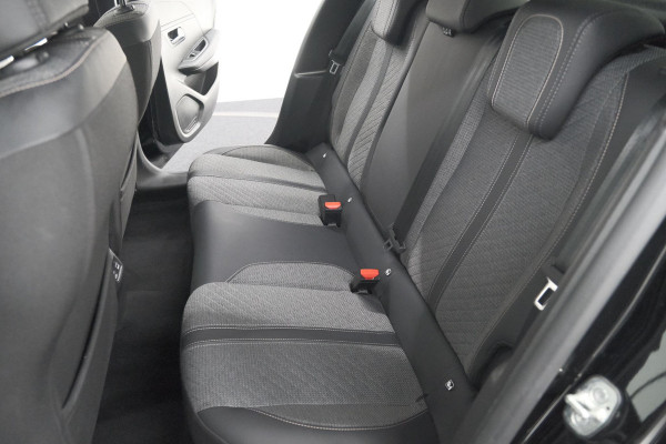 Peugeot 208 Hybrid 100 e-DCS6 Allure | Camera | Navigatie | Apple Carplay | Parkeersensoren