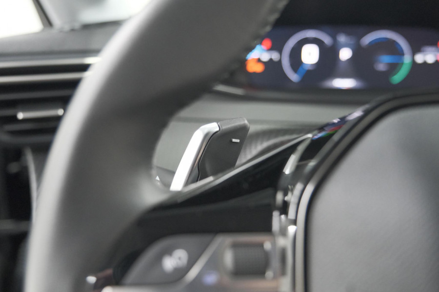 Peugeot 208 Hybrid 100 e-DCS6 Allure | Camera | Navigatie | Apple Carplay | Parkeersensoren