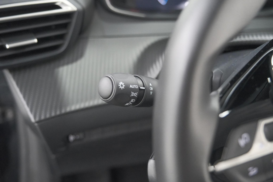 Peugeot 208 Hybrid 100 e-DCS6 Allure | Camera | Navigatie | Apple Carplay | Parkeersensoren