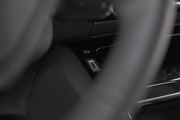 Peugeot 208 Hybrid 100 e-DCS6 Allure | Camera | Navigatie | Apple Carplay | Parkeersensoren