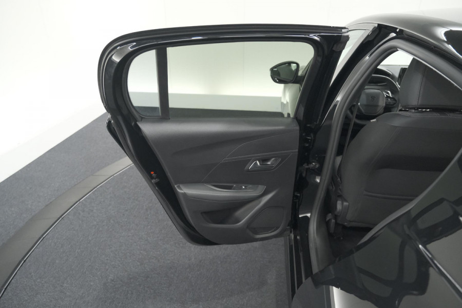 Peugeot 208 Hybrid 100 e-DCS6 Allure | Camera | Navigatie | Apple Carplay | Parkeersensoren