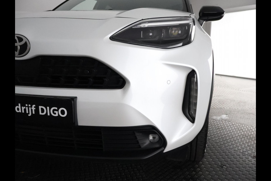 Toyota Yaris Cross 1.5 HYBRIDE DYNAMIC LUXERY BITONE GARANTIE 4-2034 * BLIND SPOT . NAVI.CAMERA. PDC V+A.