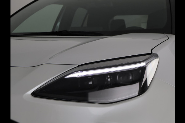 Toyota Yaris Cross 1.5 Hybrid 130 Dynamic Luxury Bi-Tone | Stuur- & Stoelverwarming | Apple Carplay & AndroidAUTO | Navigatie