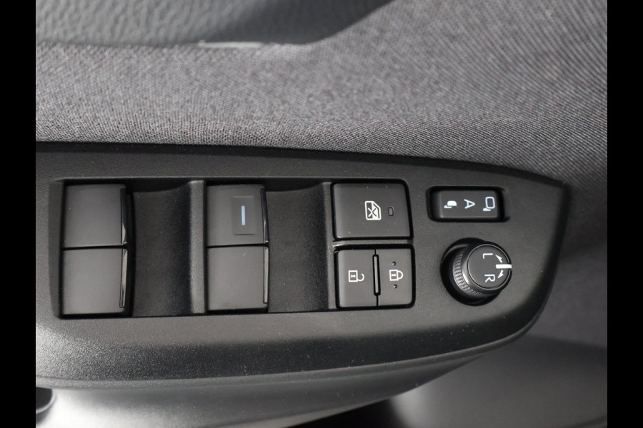 Toyota Yaris Cross 1.5 Hybrid 130 Dynamic Luxury Bi-Tone | Stuur- & Stoelverwarming | Apple Carplay & AndroidAUTO | Navigatie