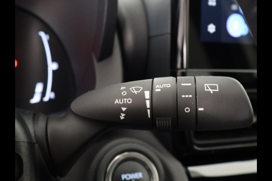 Toyota Yaris Cross 1.5 Hybrid 130 Dynamic Luxury Bi-Tone | Stuur- & Stoelverwarming | Apple Carplay & AndroidAUTO | Navigatie