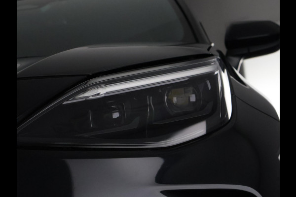 Toyota Yaris Cross 1.5 HYBRID DYNAMIC LUXERY GARANTIE 9-2034 PDC V+A. BLIND SPOT. STUUR/STOELVERWARMING APPLE CARPLAY/ANDROID.