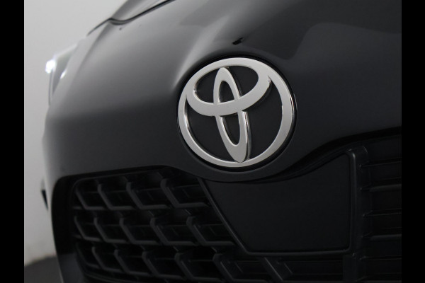 Toyota Yaris Cross 1.5 HYBRID DYNAMIC LUXERY GARANTIE 9-2034 PDC V+A. BLIND SPOT. STUUR/STOELVERWARMING APPLE CARPLAY/ANDROID.