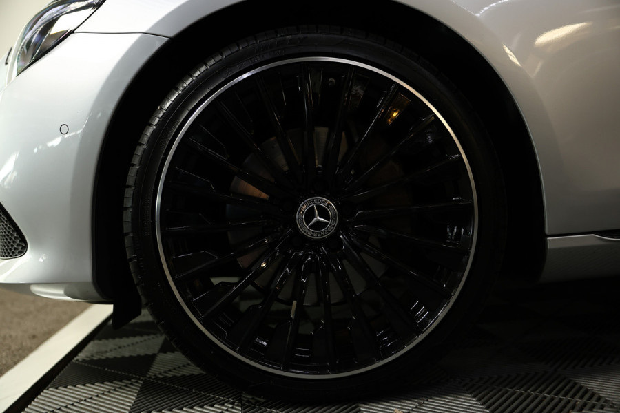 Mercedes-Benz E-Klasse 300 Mild Hybrid PANO CARPLAY NAVI ACC 360CAM "19