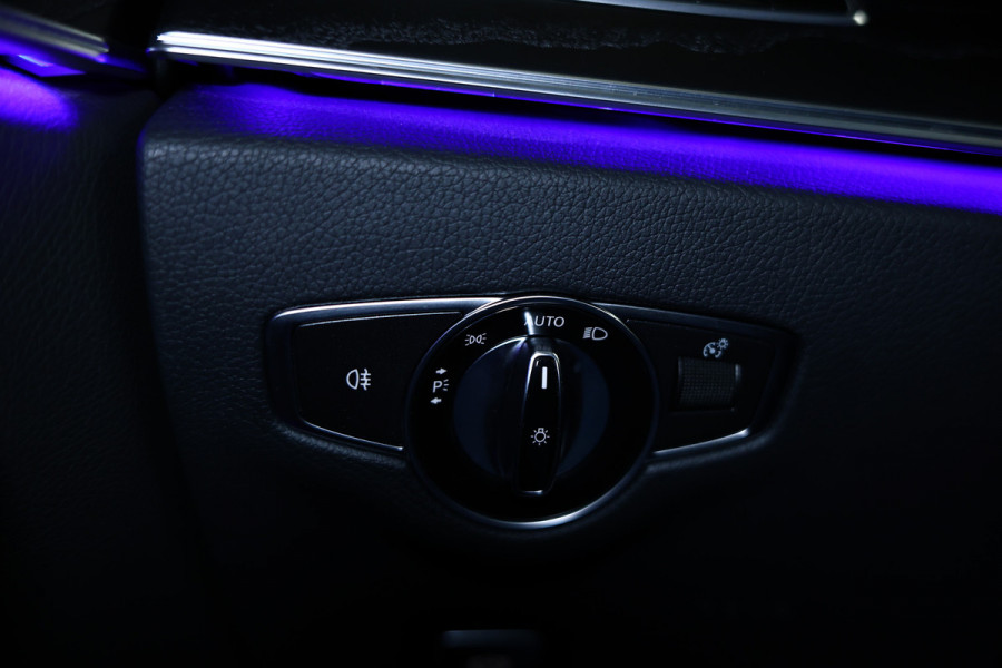 Mercedes-Benz E-Klasse 300 Mild Hybrid PANO CARPLAY NAVI ACC 360CAM "19