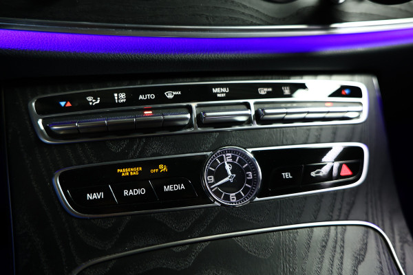 Mercedes-Benz E-Klasse 300 Mild Hybrid PANO CARPLAY NAVI ACC 360CAM "19