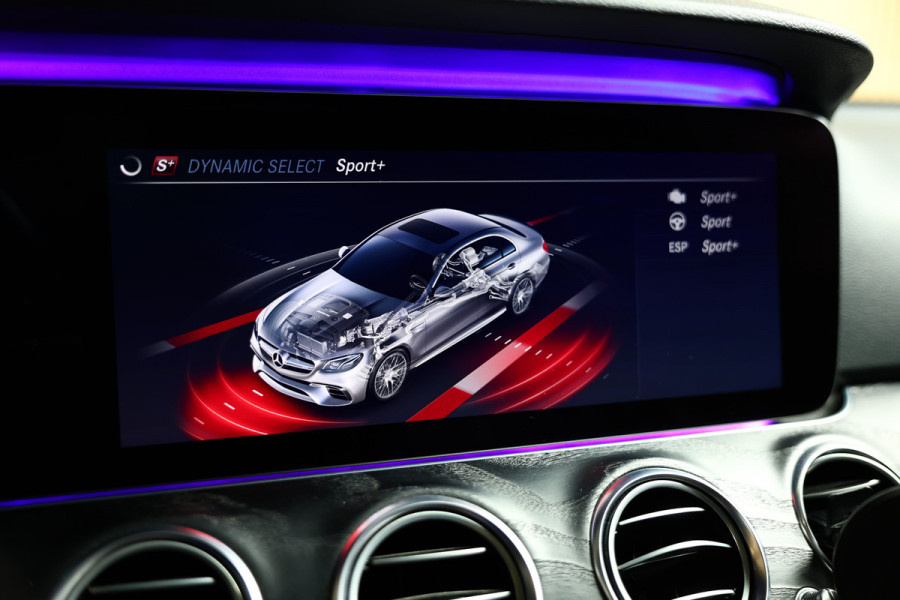 Mercedes-Benz E-Klasse 300 Mild Hybrid PANO CARPLAY NAVI ACC 360CAM "19