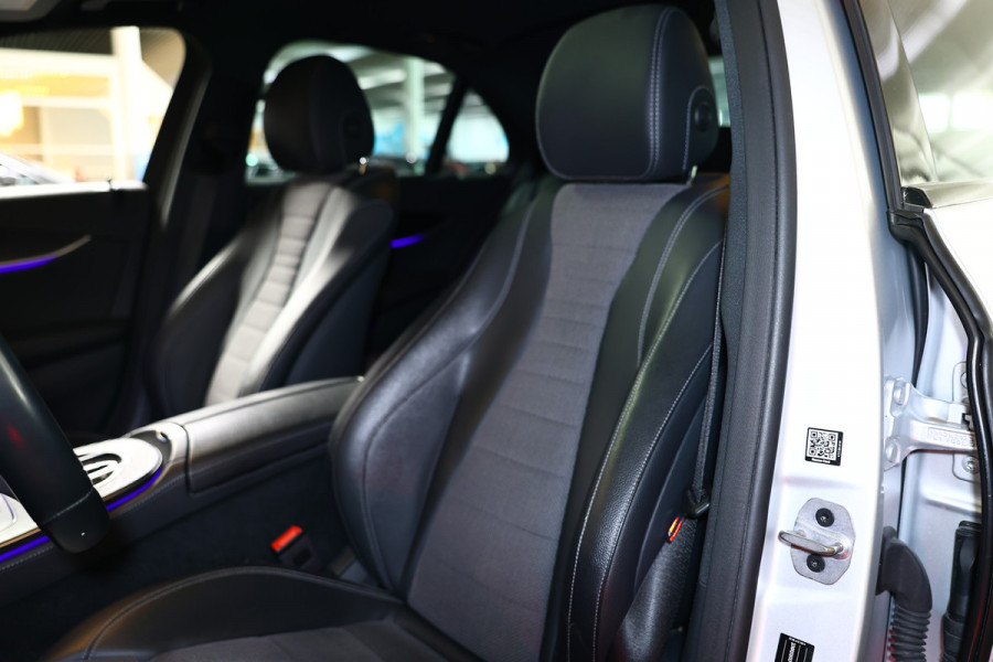 Mercedes-Benz E-Klasse 300 Mild Hybrid PANO CARPLAY NAVI ACC 360CAM "19