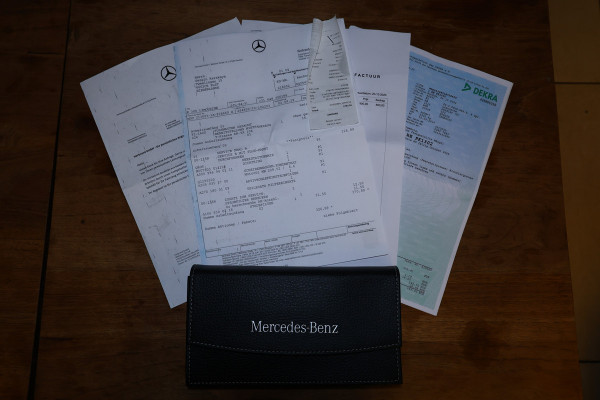 Mercedes-Benz E-Klasse 300 Mild Hybrid PANO CARPLAY NAVI ACC 360CAM "19