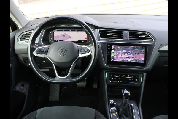 Volkswagen Tiguan 2.0 TDI DSG + VIRTUAL COCKPIT | WEGKL. TREKHAAK | CAMERA | STUUR/STOELVERW. | CARPLAY
