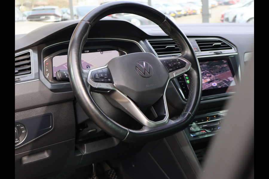 Volkswagen Tiguan 2.0 TDI DSG + VIRTUAL COCKPIT | WEGKL. TREKHAAK | CAMERA | STUUR/STOELVERW. | CARPLAY