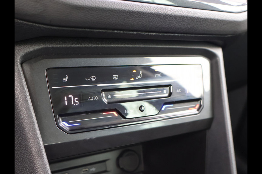 Volkswagen Tiguan 2.0 TDI DSG + VIRTUAL COCKPIT | WEGKL. TREKHAAK | CAMERA | STUUR/STOELVERW. | CARPLAY