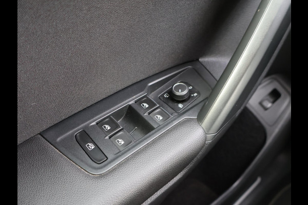 Volkswagen Tiguan 2.0 TDI DSG + VIRTUAL COCKPIT | WEGKL. TREKHAAK | CAMERA | STUUR/STOELVERW. | CARPLAY