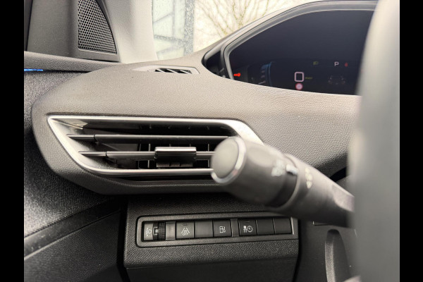 Peugeot 3008 1.6 HYbrid 225 Allure Pack Business PHEV PLUG-IN HYBRIDE | RIJKLAAR! | ONDERHOUD GEHAD BIJ BINNENKOMST | DODEHOEKSENSOR | ACHTERUITRIJCAMERA | STANDKACHEL | INCL. 12 MND BOVAG GARANTIE