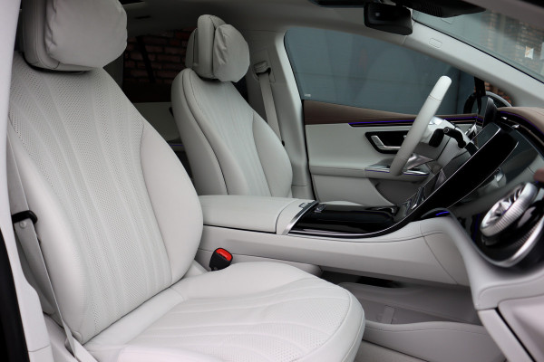 Mercedes-Benz EQE 300 Business Solution Premium 90 kWh | Luchtvering | Distronic+ | Panoramadak | Massage | Burmester | Digital Light | Surround Camera | Augmented Reality | Leder |  Stoelventilatie | Verwarmd Stuurwiel |