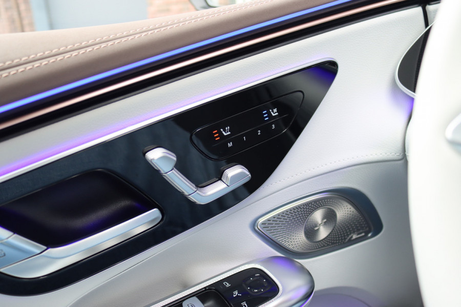 Mercedes-Benz EQE 300 Business Solution Premium 90 kWh | Luchtvering | Distronic+ | Panoramadak | Massage | Burmester | Digital Light | Surround Camera | Augmented Reality | Leder |  Stoelventilatie | Verwarmd Stuurwiel |