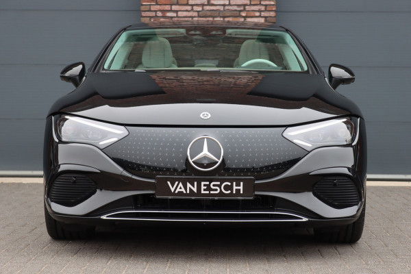Mercedes-Benz EQE 300 Business Solution Premium 90 kWh | Luchtvering | Distronic+ | Panoramadak | Massage | Burmester | Digital Light | Surround Camera | Augmented Reality | Leder |  Stoelventilatie | Verwarmd Stuurwiel |