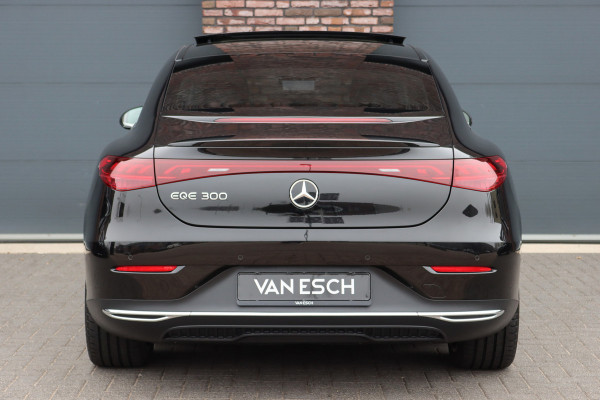Mercedes-Benz EQE 300 Business Solution Premium 90 kWh | Luchtvering | Distronic+ | Panoramadak | Massage | Burmester | Digital Light | Surround Camera | Augmented Reality | Leder |  Stoelventilatie | Verwarmd Stuurwiel |