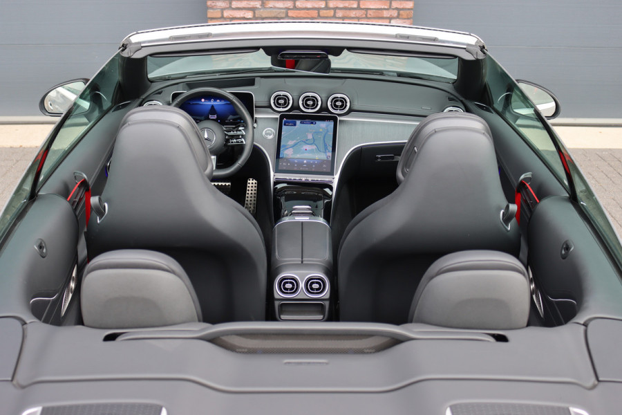 Mercedes-Benz CLE Cabriolet 450 4MATIC AMG Line Premium+ | Distronic+ | Standkachel | Massage | Burmester | Nappa Leder | Stoelventilatie | HUD | Trekhaak | Airscarf | Digital Light |