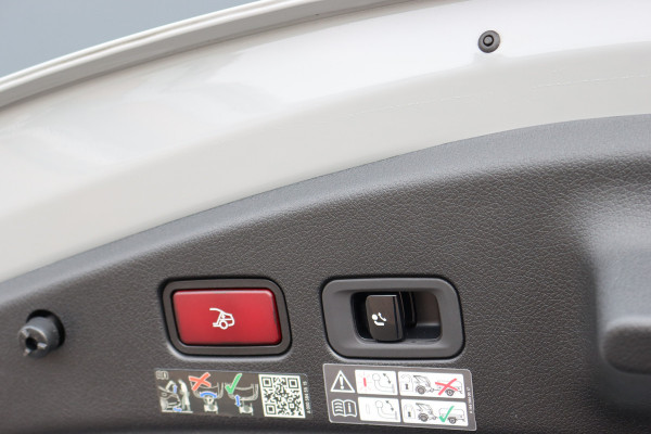 Mercedes-Benz CLE Cabriolet 450 4MATIC AMG Line Premium+ | Distronic+ | Standkachel | Massage | Burmester | Nappa Leder | Stoelventilatie | HUD | Trekhaak | Airscarf | Digital Light |