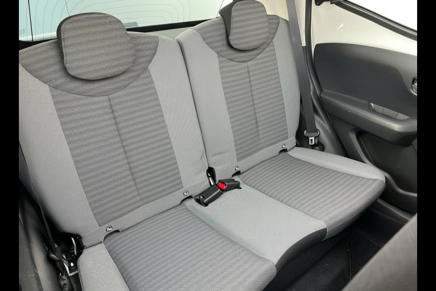 Toyota Aygo 1.0 VVT-i x-play cabrio | Apple Carplay | Camera | Prijs is rijklaar