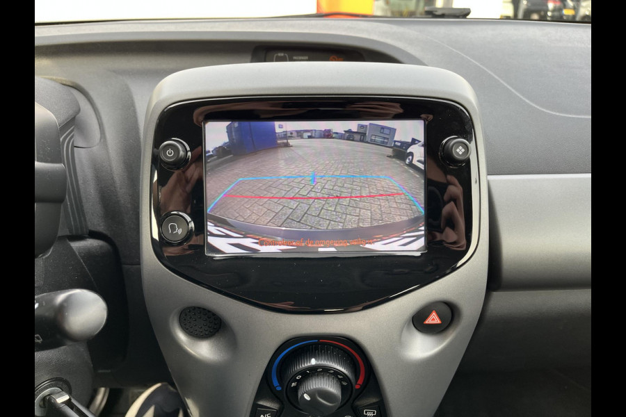 Toyota Aygo 1.0 VVT-i x-play cabrio | Apple Carplay | Camera | Prijs is rijklaar