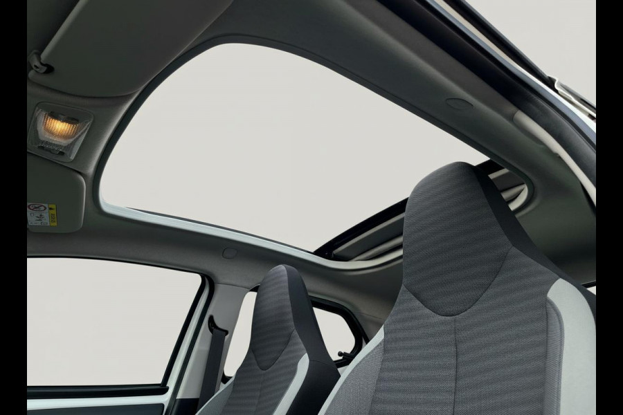 Toyota Aygo 1.0 VVT-i x-play cabrio | Apple Carplay | Camera | Prijs is rijklaar