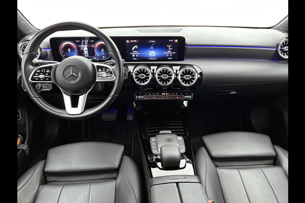 Mercedes-Benz A-Klasse 250 e Business Solution Luxury Limited (PANORAMADAK, MULTIBEAM KOPLAMP, SFEERVERLICHTING, TREKHAAK)