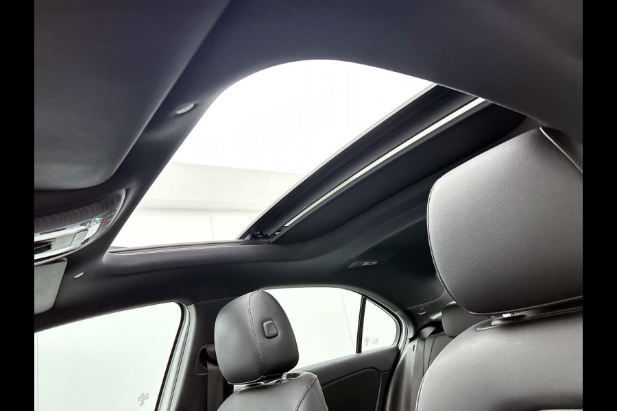 Mercedes-Benz A-Klasse 250 e Business Solution Luxury Limited (PANORAMADAK, MULTIBEAM KOPLAMP, SFEERVERLICHTING, TREKHAAK)
