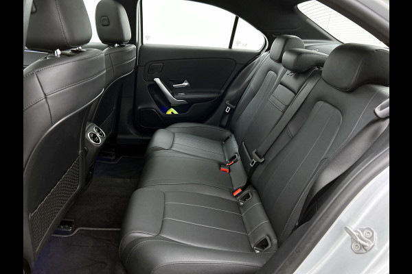 Mercedes-Benz A-Klasse 250 e Business Solution Luxury Limited (PANORAMADAK, MULTIBEAM KOPLAMP, SFEERVERLICHTING, TREKHAAK)