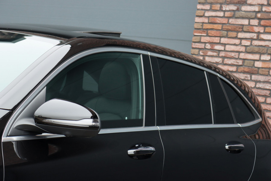 Mercedes-Benz EQC 400 4MATIC AMG Line Premium+ 80 kWh | 35.000,- ex | Distronic+ | Schuifdak | Memory | Advanced Sound System | Surround Camera | HUD | Trekhaak |