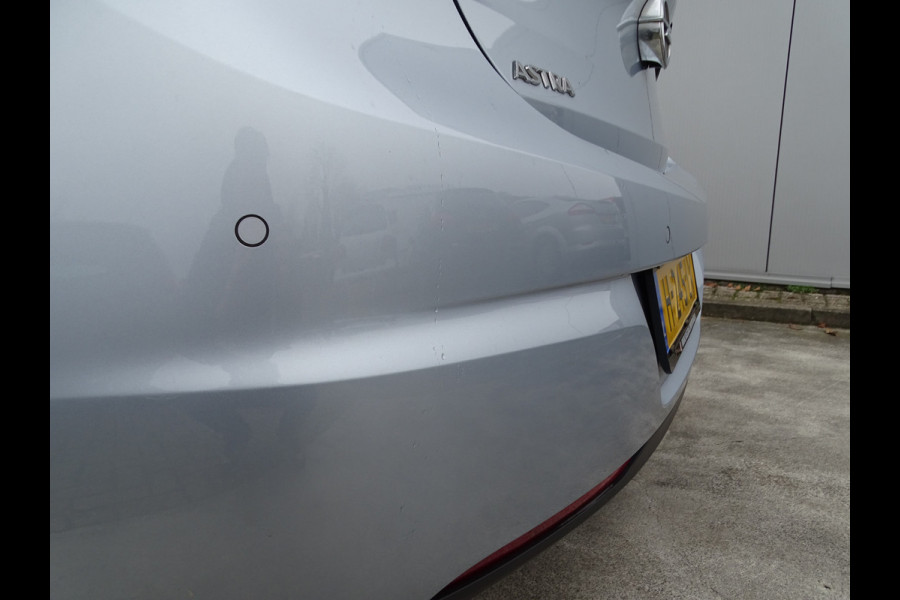 Opel Astra 1.2 Business Edition, Cruise Control, Camera, Navi, NL/NAP!