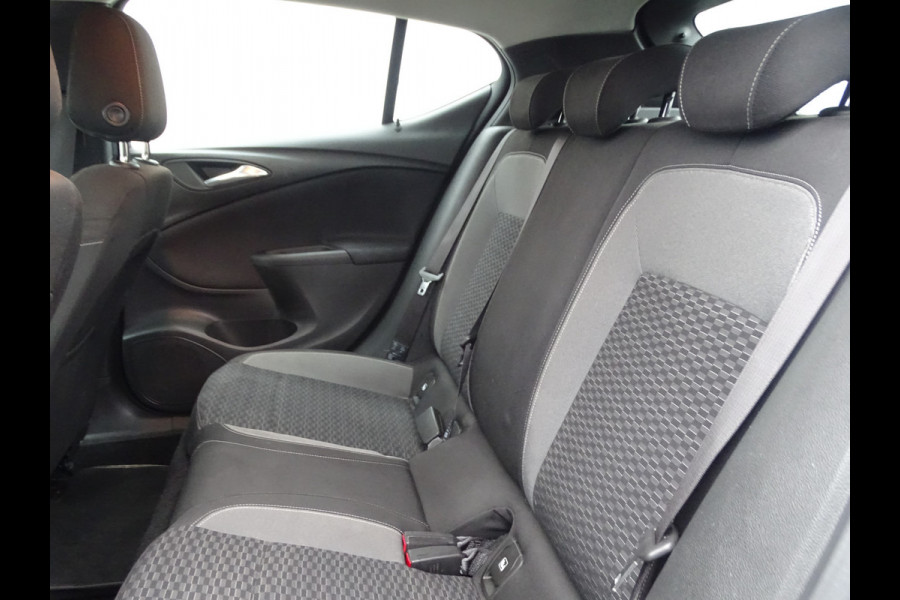 Opel Astra 1.2 Business Edition, Cruise Control, Camera, Navi, NL/NAP!