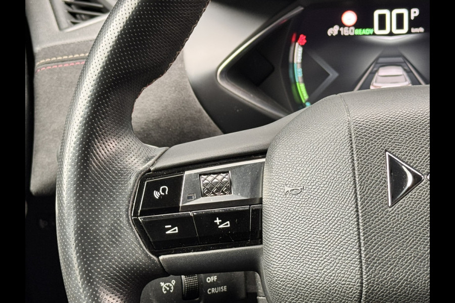 DS DS 3 Crossback E-Tense Business 50 kWh | Stoelverwarming | Apple carplay/Android auto | Camera achter | Cruise control | Navigatie |