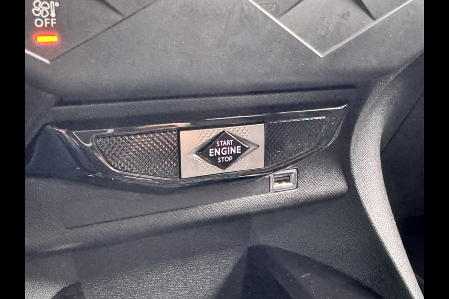 DS DS 3 Crossback E-Tense Business 50 kWh | Stoelverwarming | Apple carplay/Android auto | Camera achter | Cruise control | Navigatie |