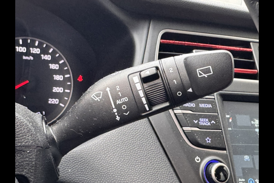 Hyundai i20 1.0 T-GDI Comfort | Automaat | Camera achter | Trekhaak afneembaar | Apple carplay |Cruise control | Wordt verwacht, bel voor een bezichtiging!