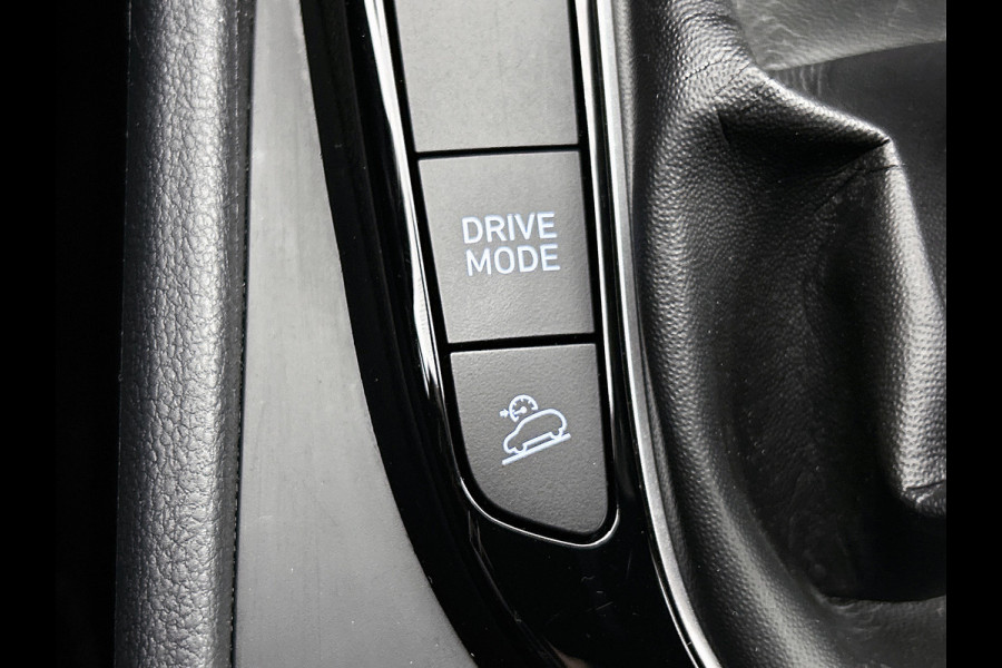 Hyundai Tucson 1.6 T-GDI MHEV Comfort (NAVIGATIE, CAMERA, STUURHULP, CARPLAY, PDC, 1e EIGENAAR, GOED ONDERHOUDEN)