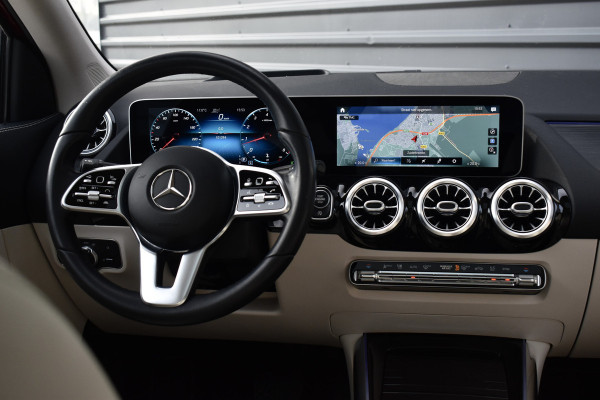 Mercedes-Benz GLA 250 4MATIC 224pk Premium Plus | Panoramadak | ACC | Memory seats | 360 Camera | Head-Up | Stoelverwarming |