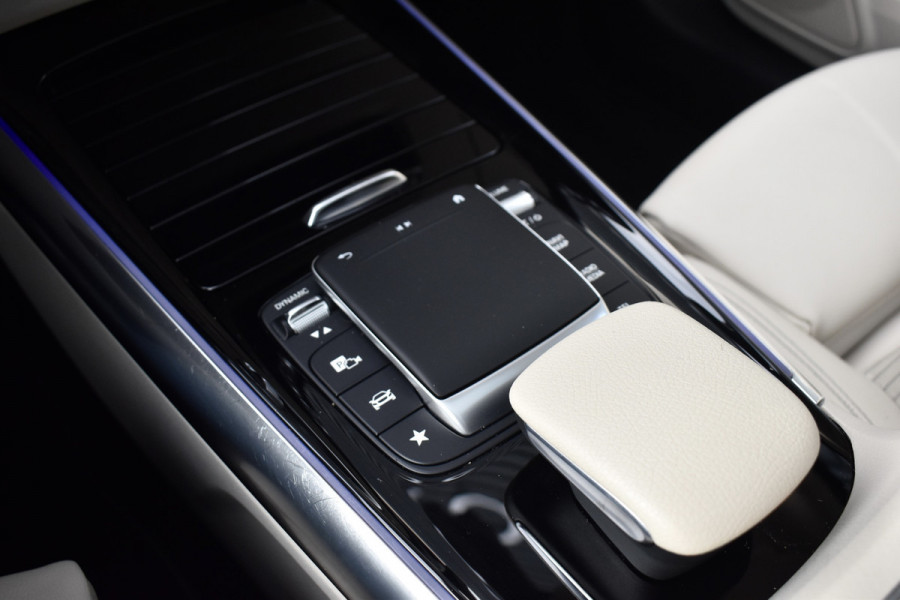 Mercedes-Benz GLA 250 4MATIC 224pk Premium Plus | Panoramadak | ACC | Memory seats | 360 Camera | Head-Up | Stoelverwarming |