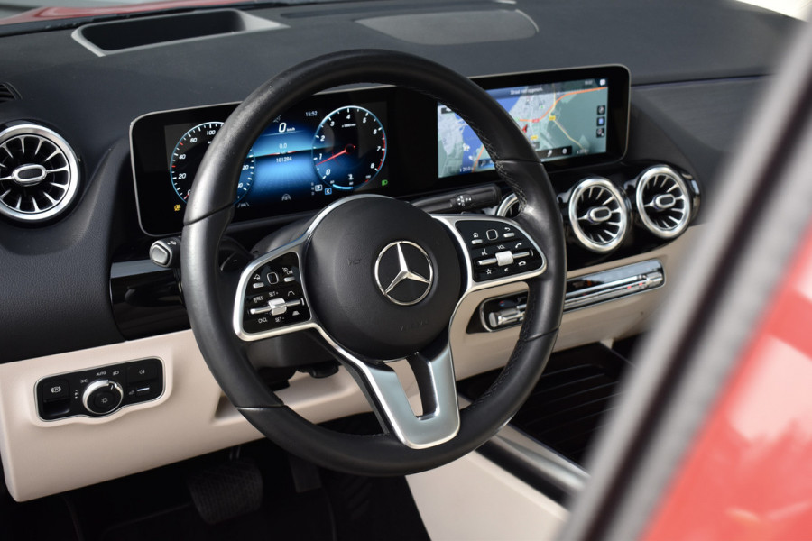 Mercedes-Benz GLA 250 4MATIC 224pk Premium Plus | Panoramadak | ACC | Memory seats | 360 Camera | Head-Up | Stoelverwarming |