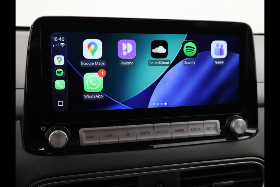 Hyundai Kona EV PREMIUM SKY 64 KWH + SCHUIFDAK | LEDER | STOELVENTILATIE | STUURVERW. | STOELVERW.