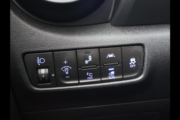 Hyundai Kona EV PREMIUM SKY 64 KWH + SCHUIFDAK | LEDER | STOELVENTILATIE | STUURVERW. | STOELVERW.