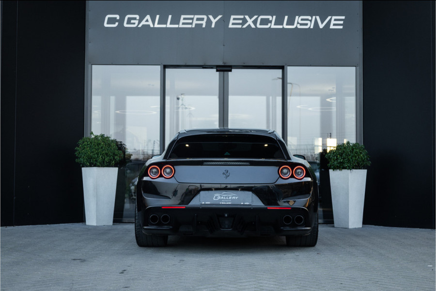 Ferrari GTC4Lusso 6.3 V12 - 4-zits l Lift l Passanger Display l Carbon l Panorama